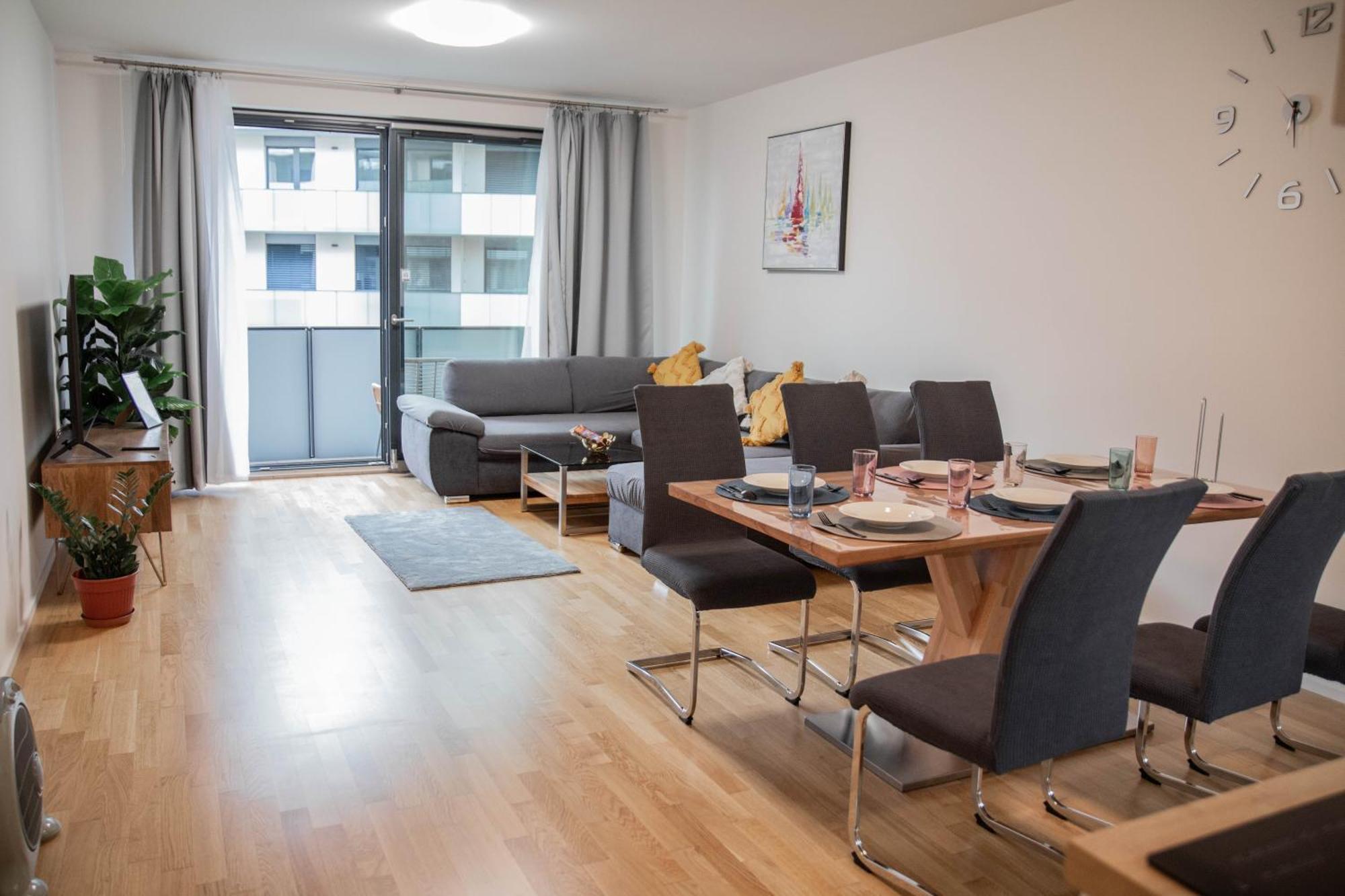 Newly Built Apartment With Balcony, Ac And Free Indoor Garage Prague Exterior photo
